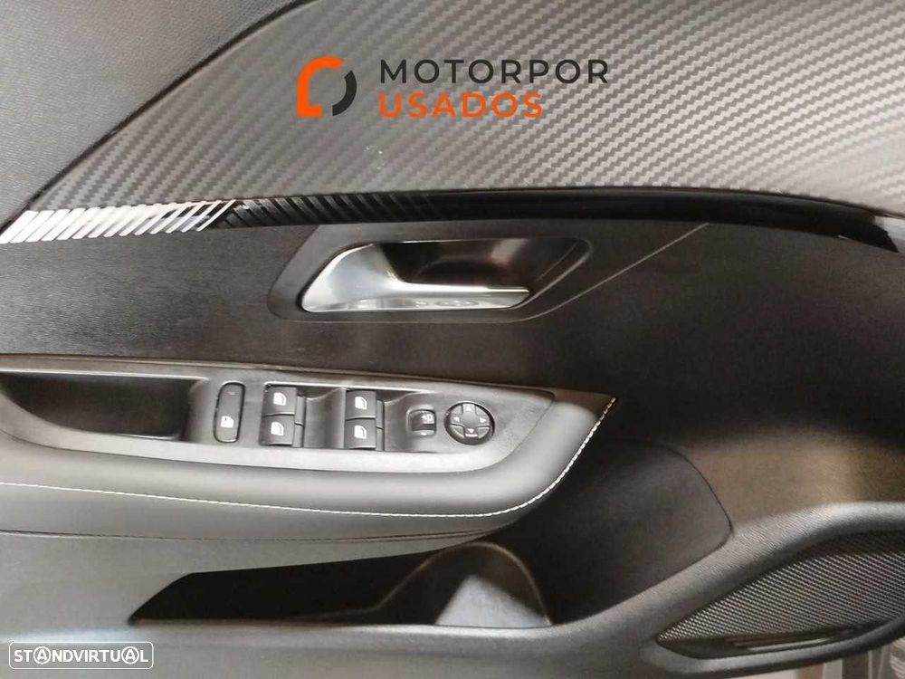 Peugeot 208 1.2 Hybrid Allure e-DCS6 - 12