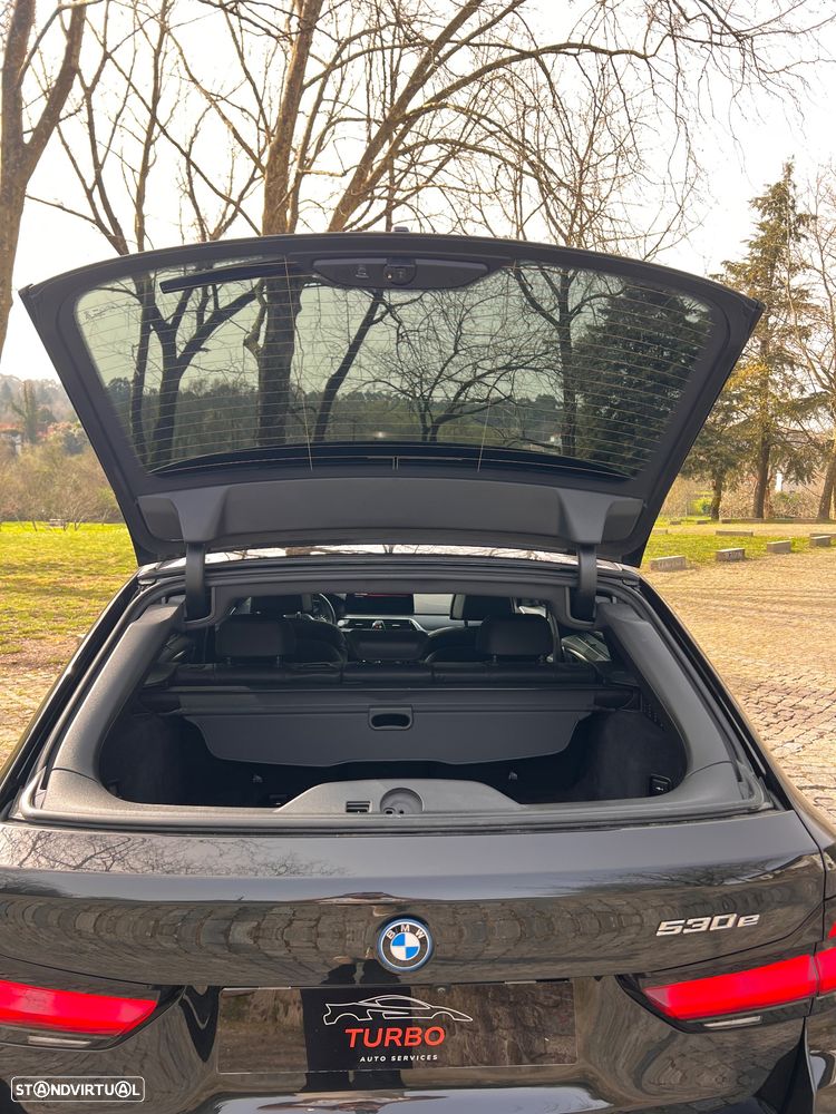 BMW 530 e Pack Desportivo M - 15
