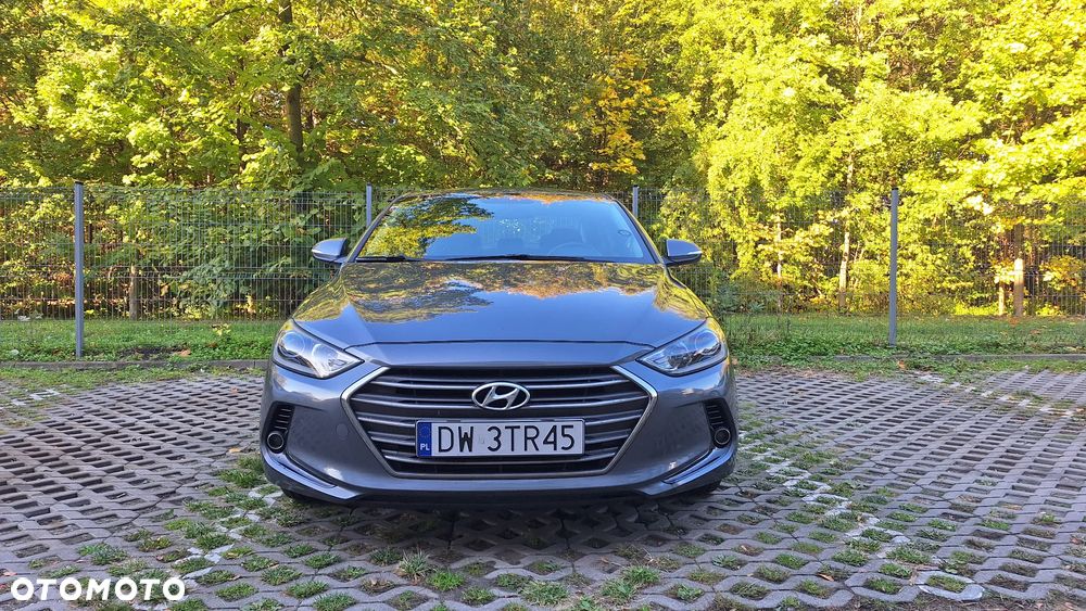 Hyundai Elantra - 7