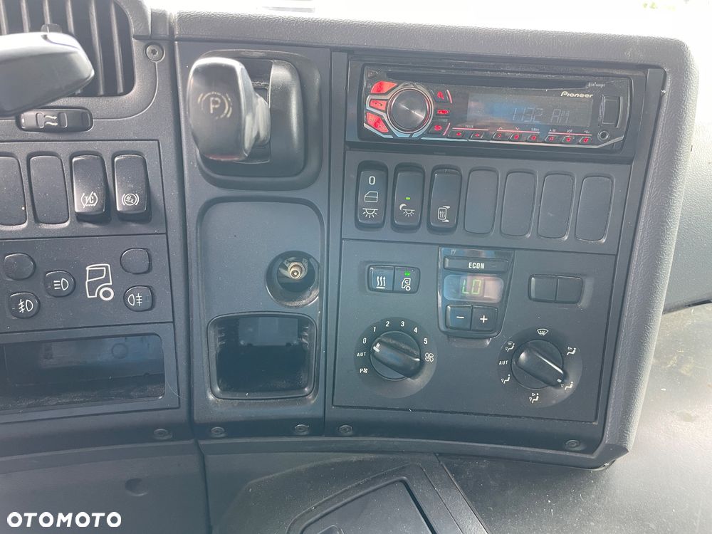 Scania P320 Kabina Sypialna Winda 9,30 Długość - 27