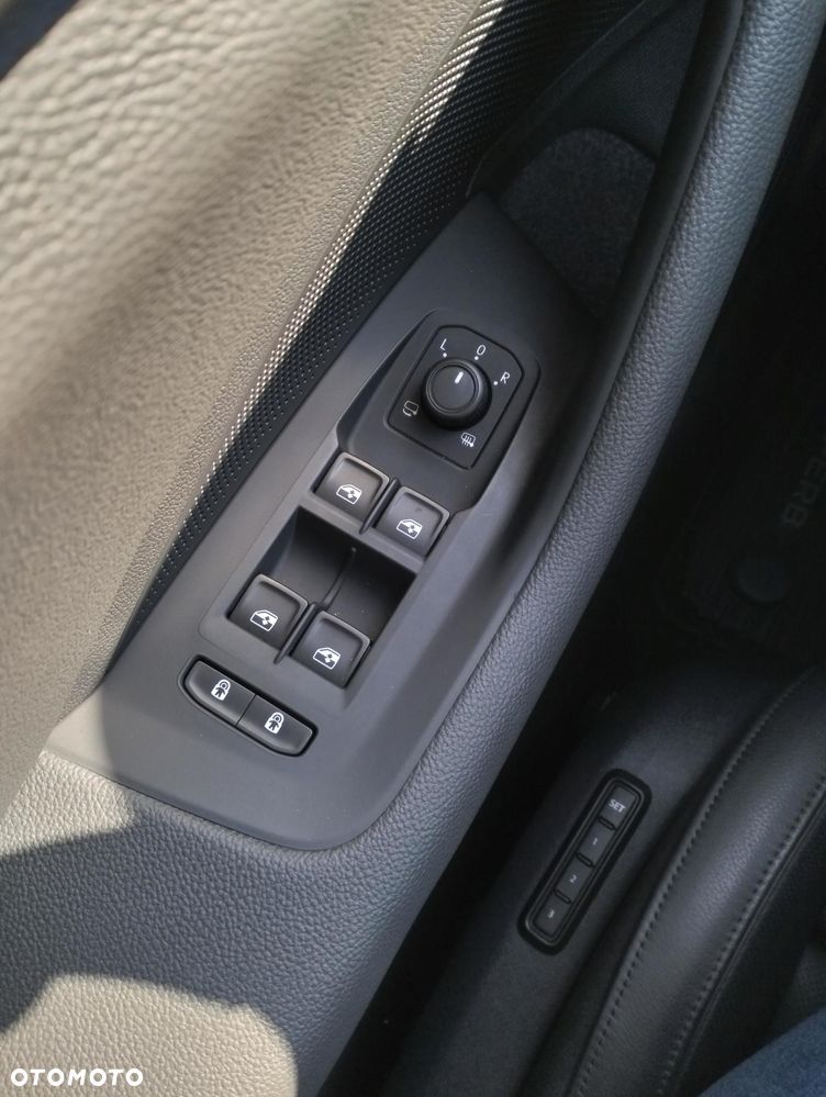 Skoda Superb 2.0 TDI SCR 4x4 L&K DSG - 13