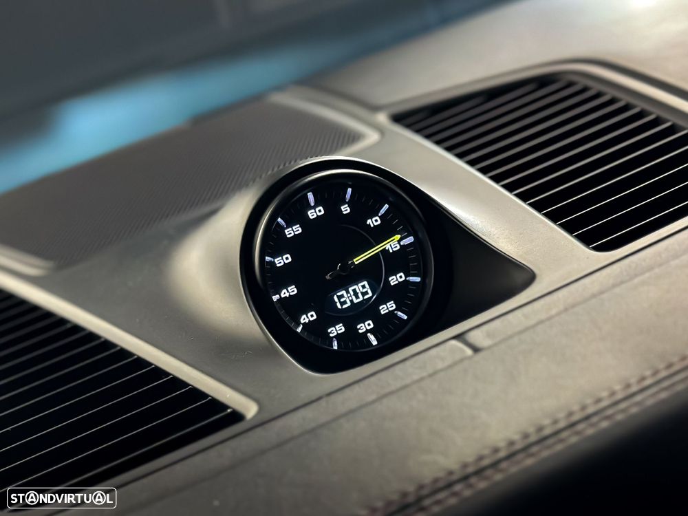 Porsche Cayenne - 20