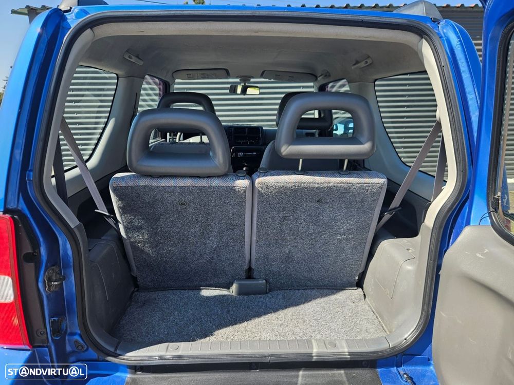 Suzuki Jimny 1.3 16V - 41