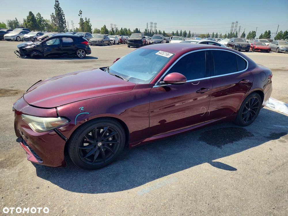 Alfa Romeo Giulia 2.0 Turbo 16V AT8-Q4 Veloce - 9