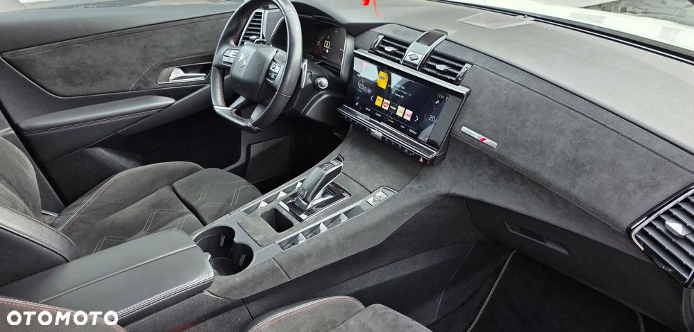 DS Automobiles DS 7 Crossback 2.0 BlueHDi Performance Line + - 31