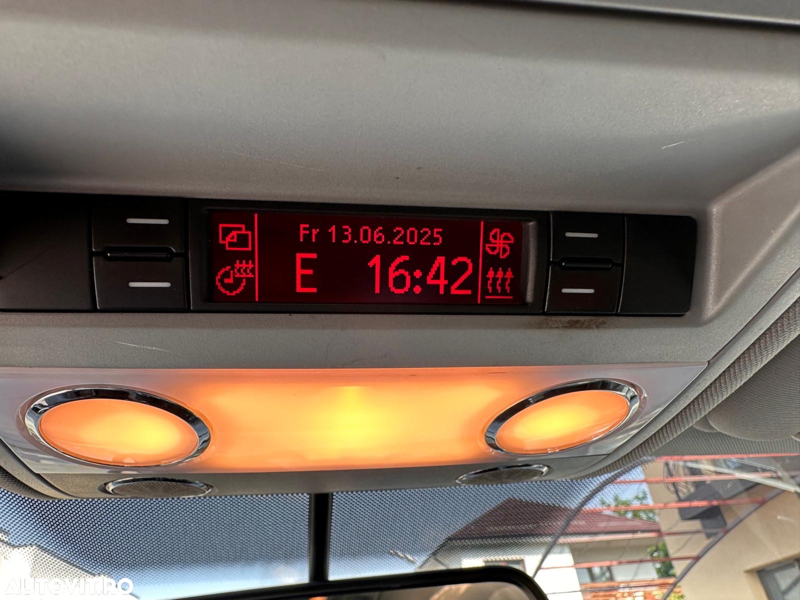 Volkswagen Touareg - 28