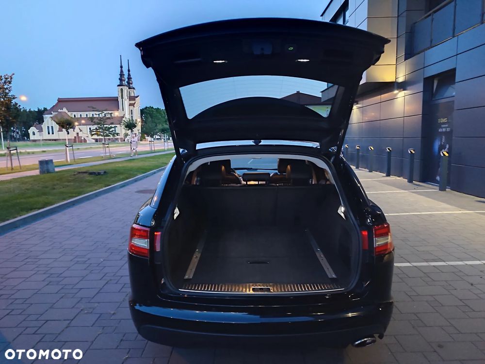Jaguar XF 2.2 D R-Sport - 11