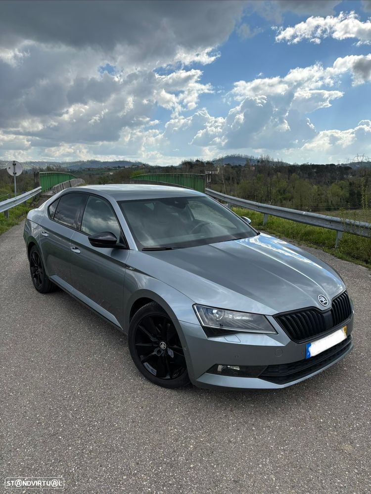 Skoda Superb 2.0 TDI Sportline - 1
