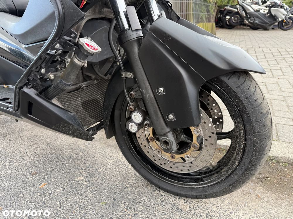Yamaha Tmax - 15