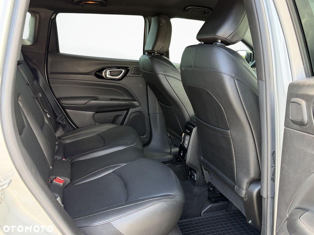 Jeep Compass - 14