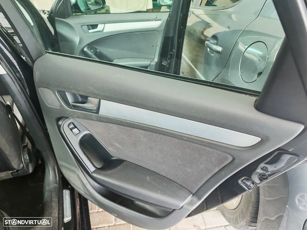 Audi A4 Avant 2.0 TDI - 16