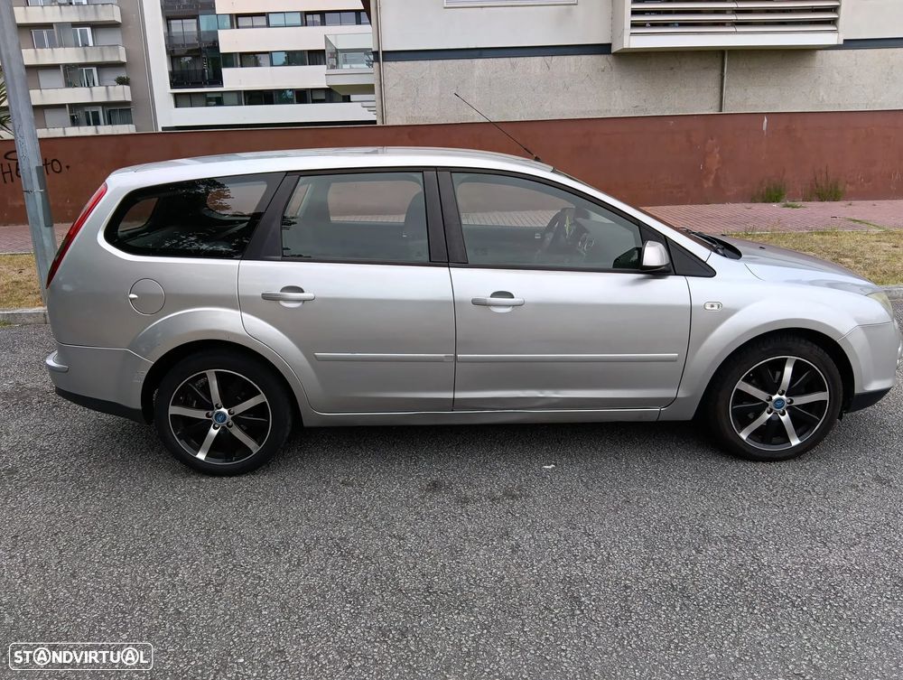 Ford Focus SW 1.6 TDCi DPF Sport - 3