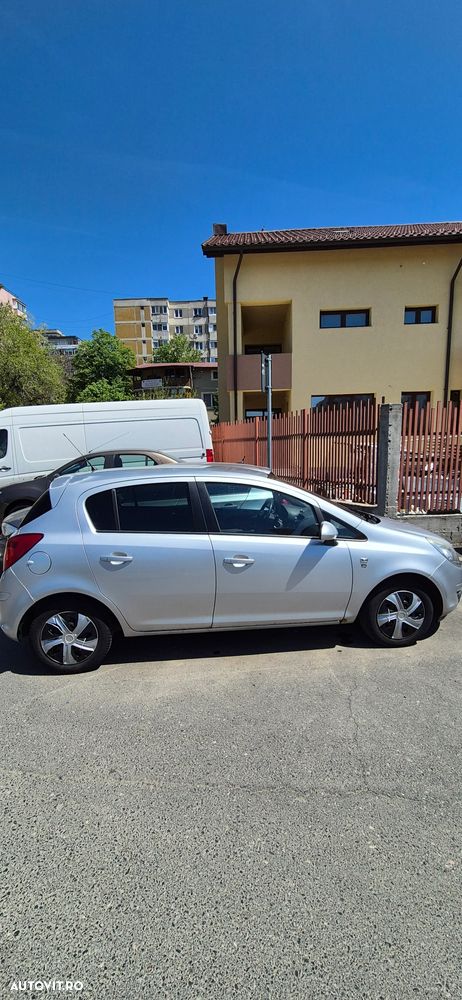 Opel Corsa 1.2 Essentia - 12