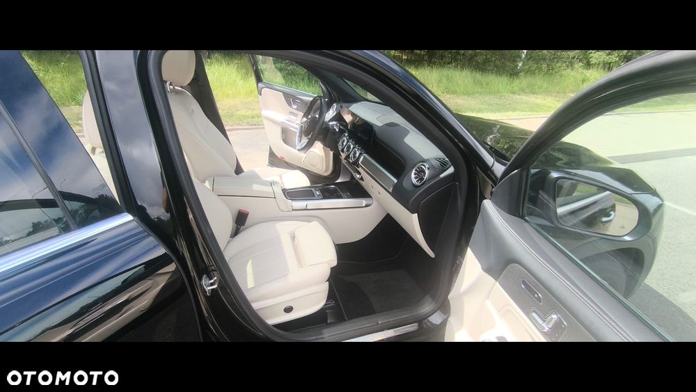 Mercedes-Benz GLB 250 4-Matic 8G-DCT - 15