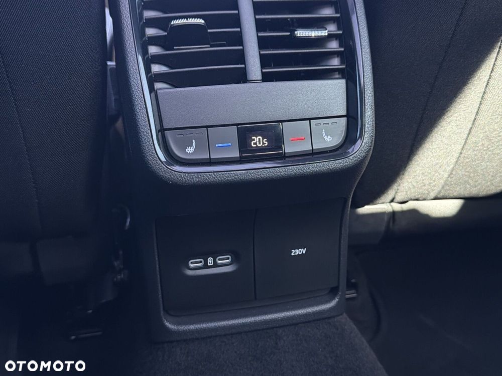 Skoda Octavia 2.0 TDI Sportline DSG - 37