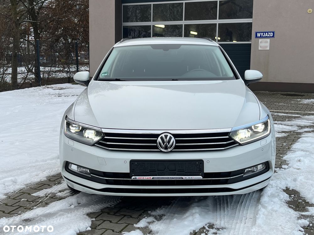 Volkswagen Passat 2.0 TDI (BlueMotion Technology) Comfortline - 28