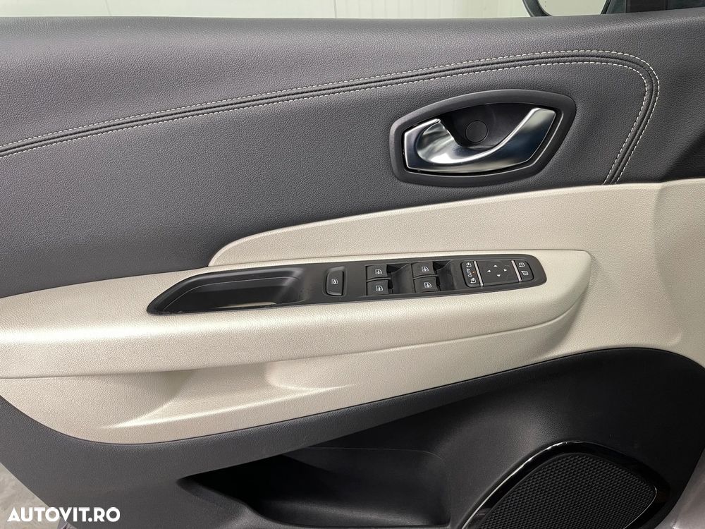 Renault Captur ENERGY TCe 120 EDC Initiale Paris - 28