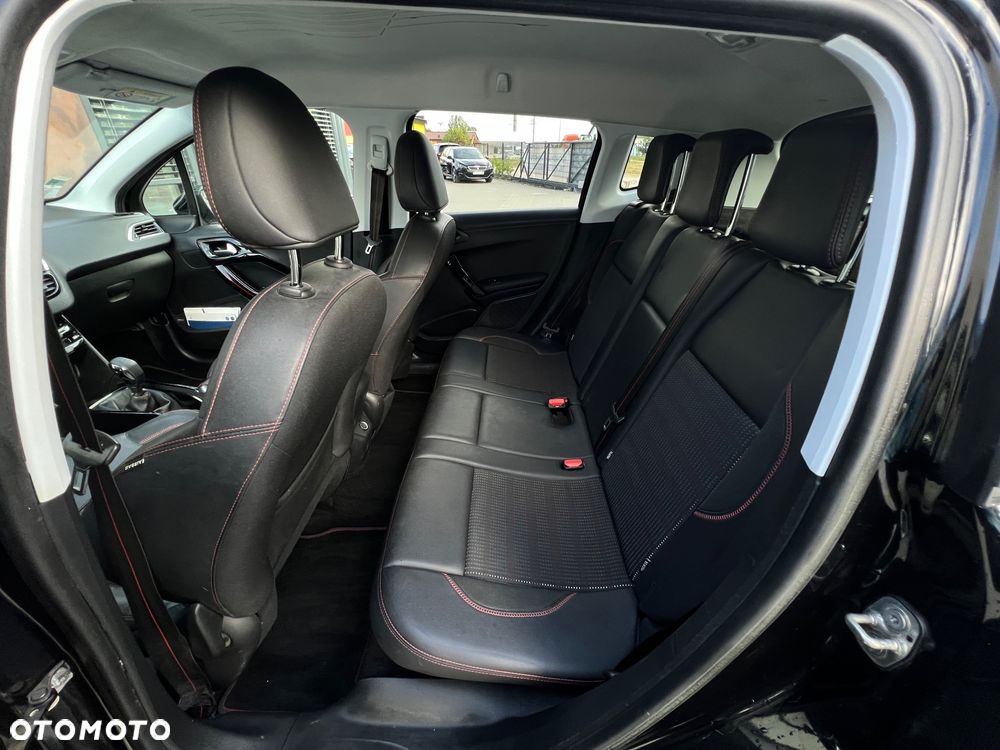 Peugeot 2008 PureTech 110 Stop&Start GT-Line Edition - 24