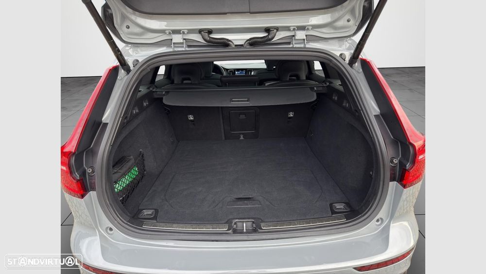 Volvo V60 2.0 T6 AWD TE Plus Dark - 15