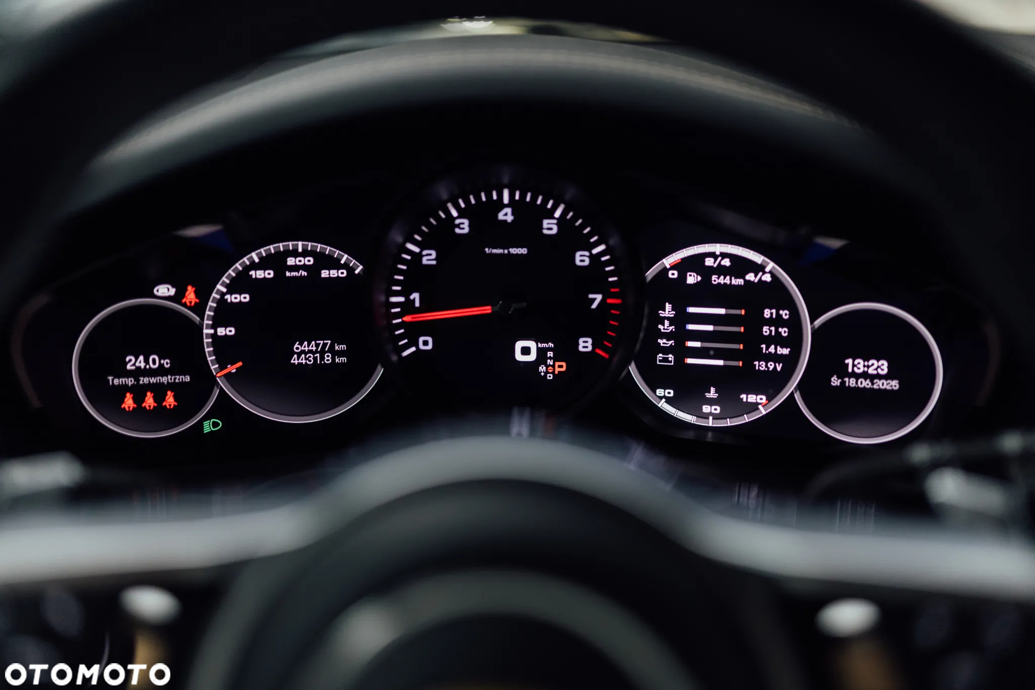 Porsche Cayenne Standard - 26