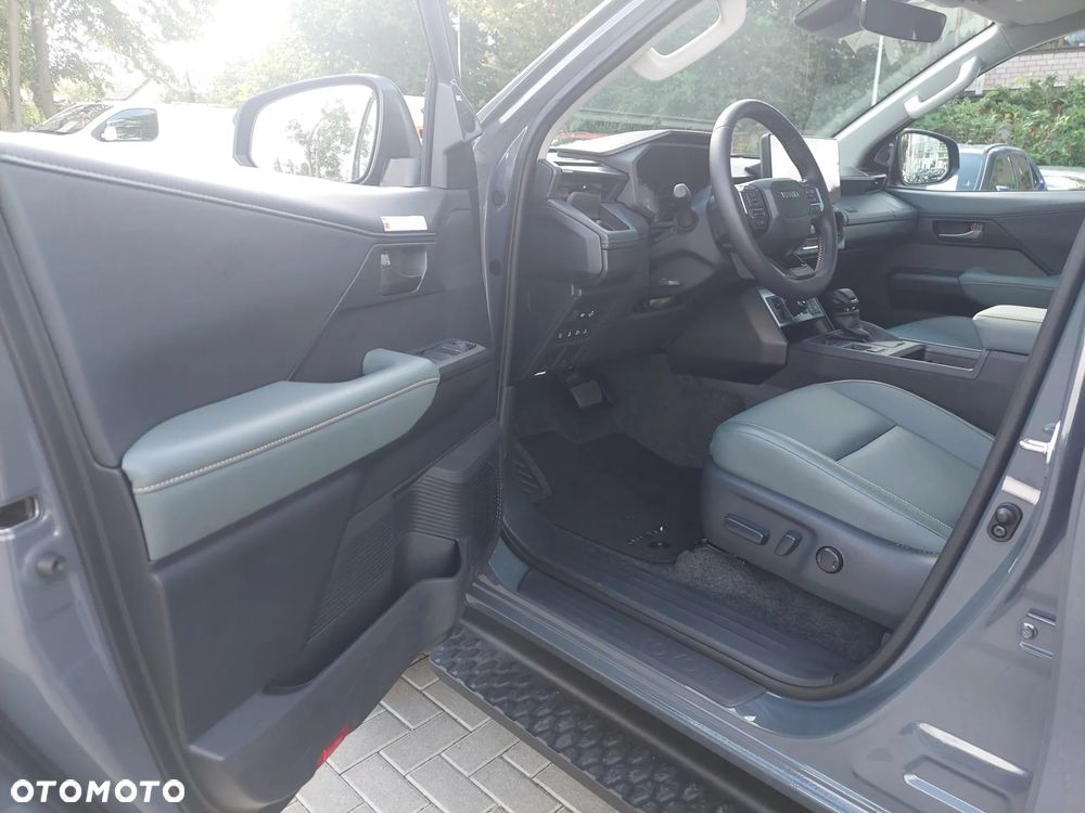 Toyota Hilux 2.8 D-4D mHEV Double Cab Invincible 4x4 - 15