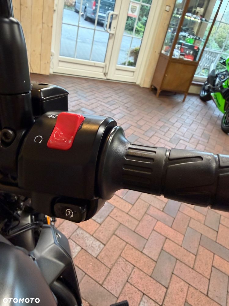 Kawasaki Vulcan S - 17