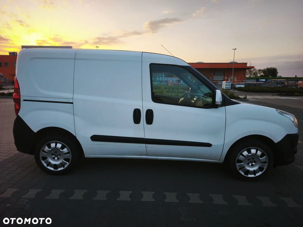 Fiat Doblo II 1.4 16V 95KM PB+LPG, Skrzynia 6-bieg., Klimatyzacja - 1