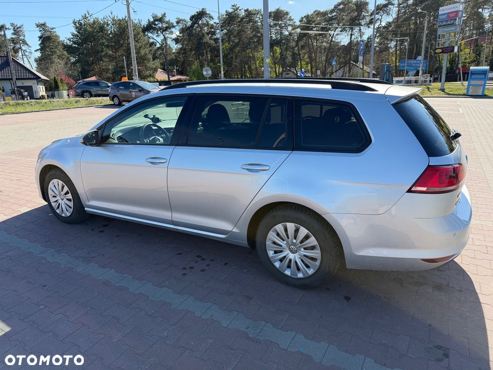 Volkswagen Golf 1.6 TDI Trendline DSG - 4