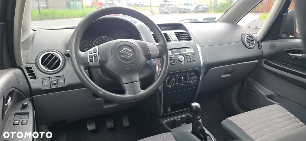 Suzuki SX4 1.6 GS / Premium 4WD - 6