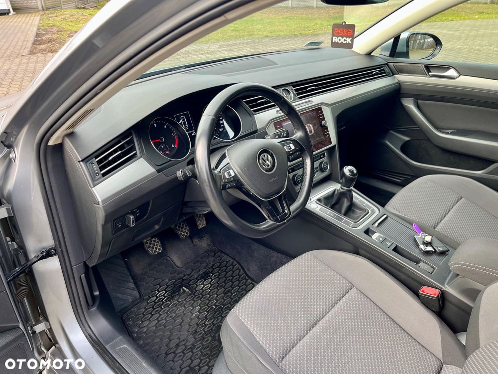 Volkswagen Passat 2.0 TDI BMT Comfortline - 9