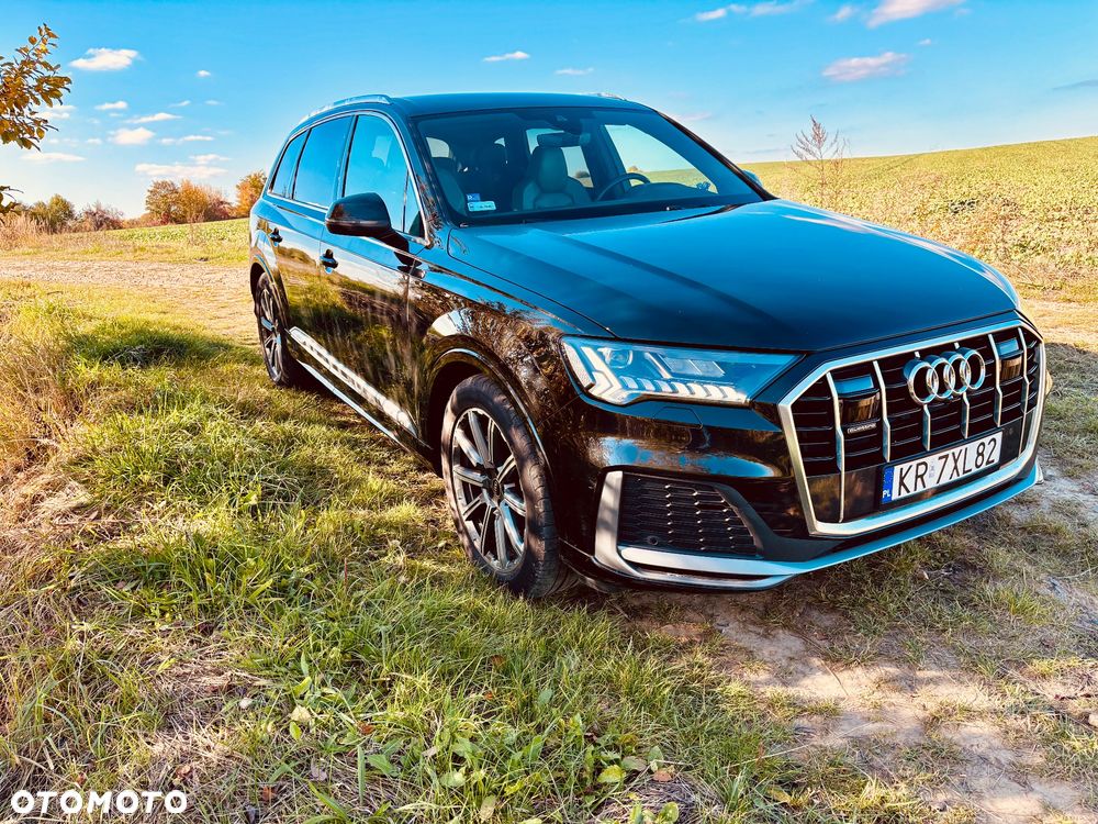 Audi Q7 2022 photo 2