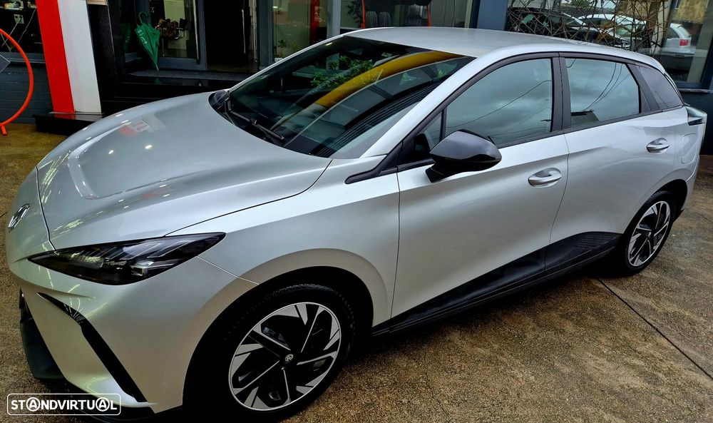 MG MG4 51 kWh Standard - 9