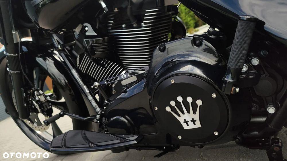 Harley-Davidson Touring Street Glide - 29