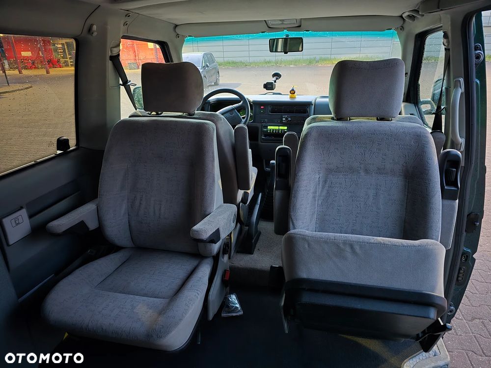 Volkswagen Multivan Standard - 3