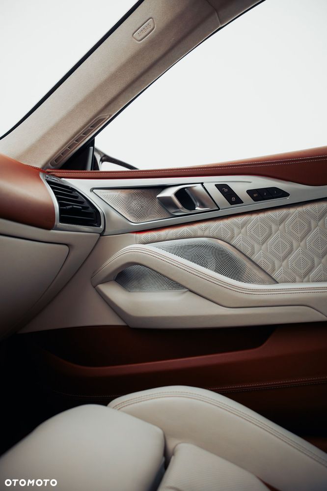 BMW M8 - 12