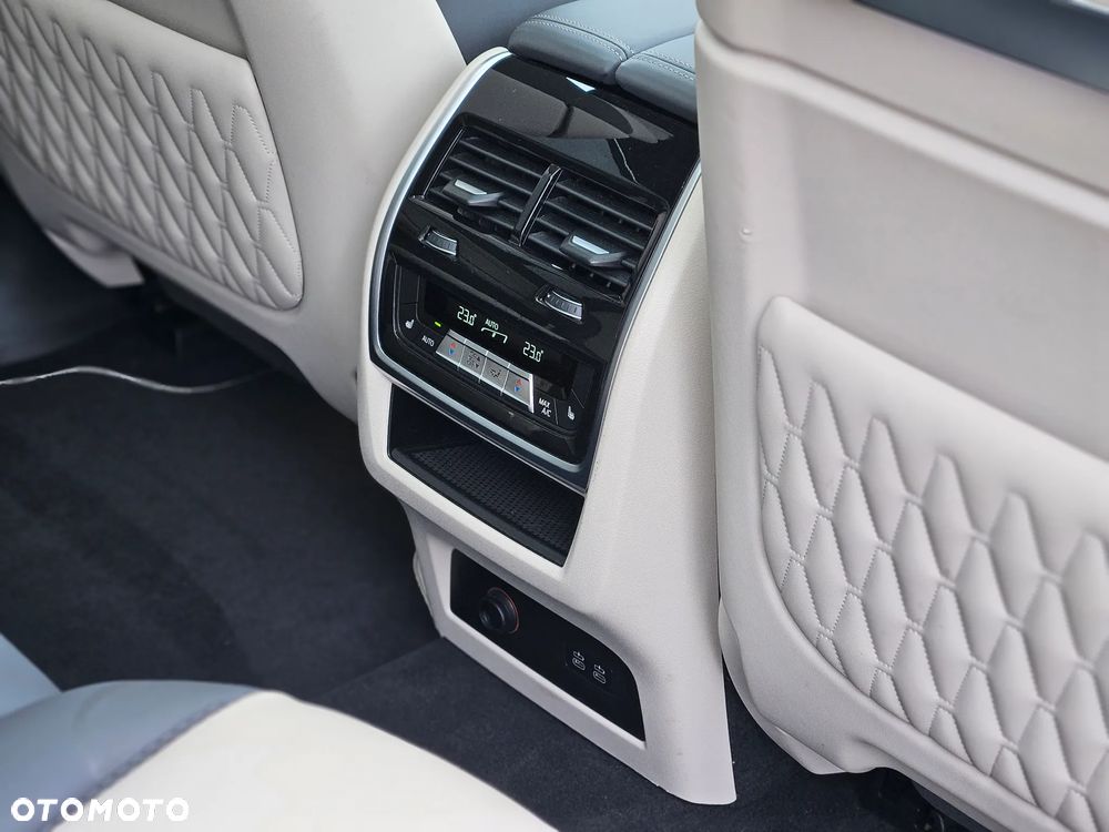 BMW X7 xDrive40d mHEV sport - 30