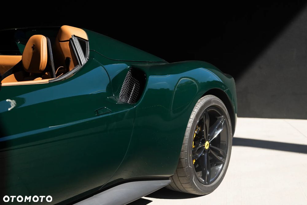 Ferrari 296 GTS - 11