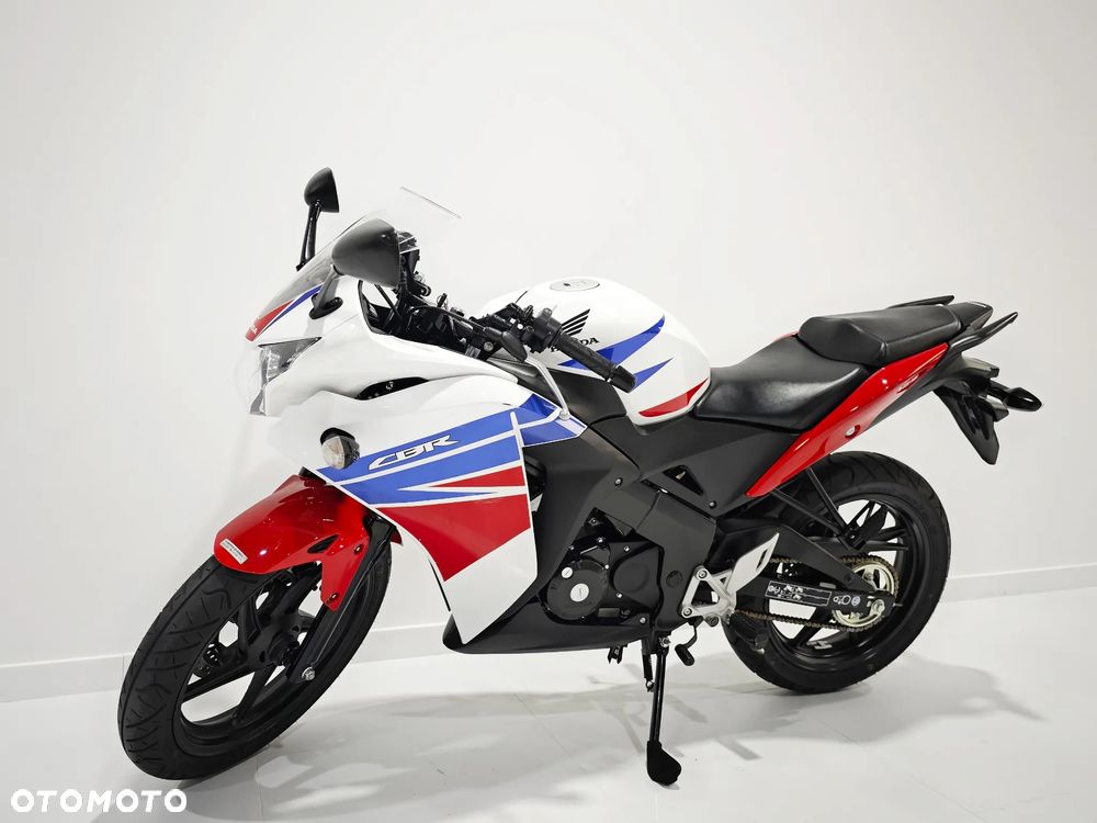 Honda CBR - 3
