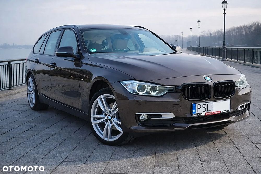 BMW Seria 3 320d xDrive DPF Edition Sport - 10