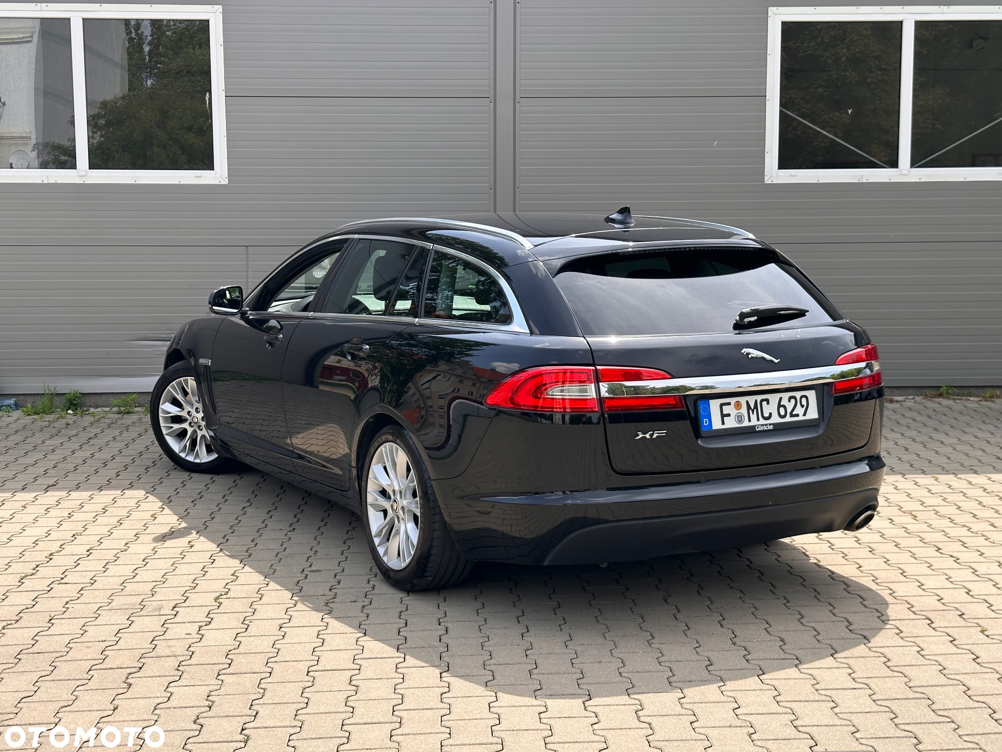 Jaguar XF 2.2 D Premium Luxury - 5