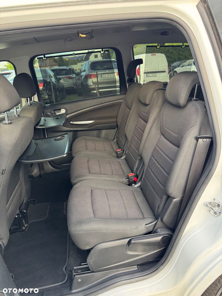 Ford Galaxy - 40