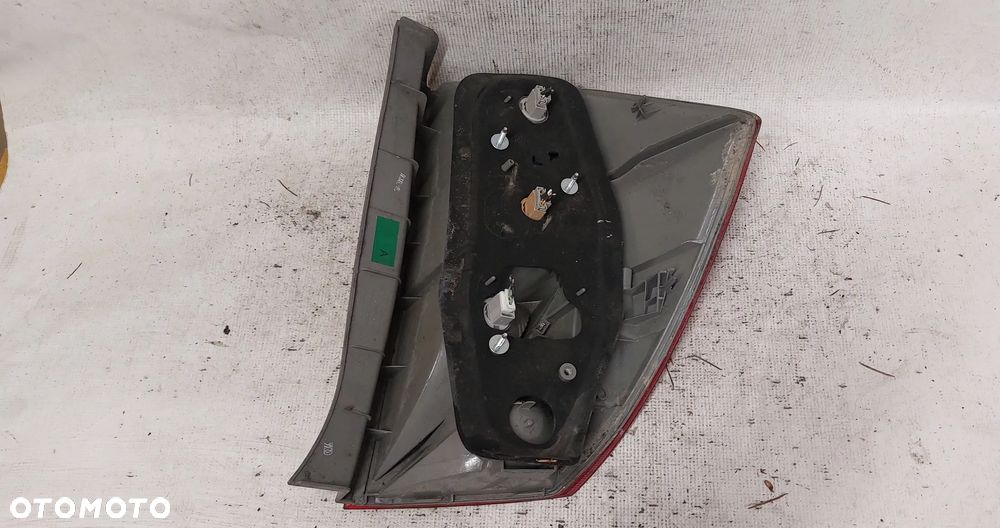 .  TYL TYLNA LAMPA LEWA HONDA FR-V - 3