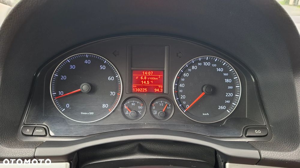 Volkswagen Jetta 1.6 Trendline - 10