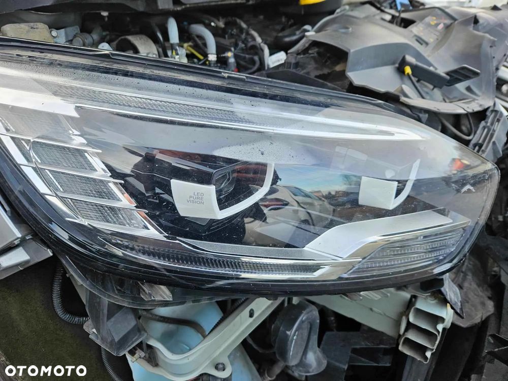 Renault Grand Scenic - 9