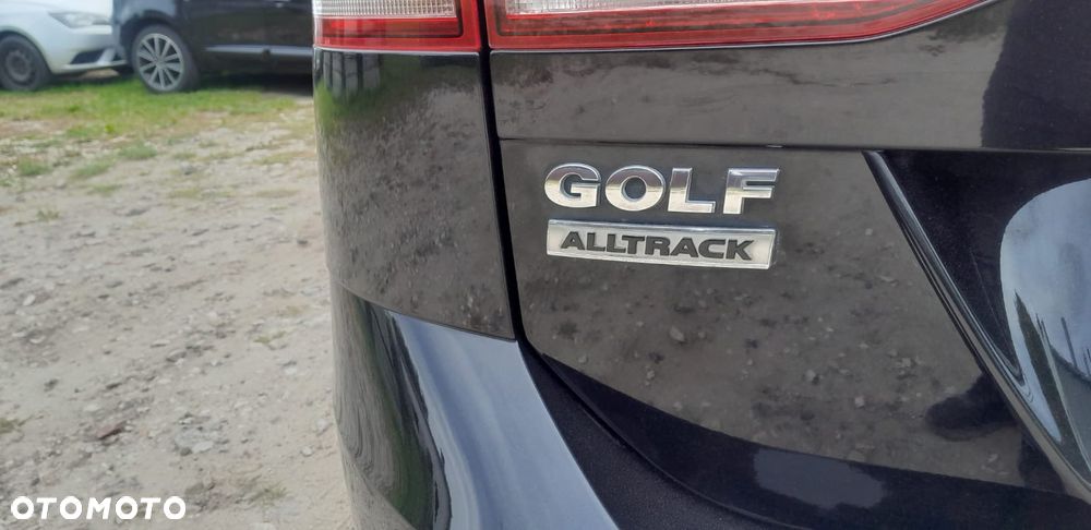 Volkswagen Golf - 22