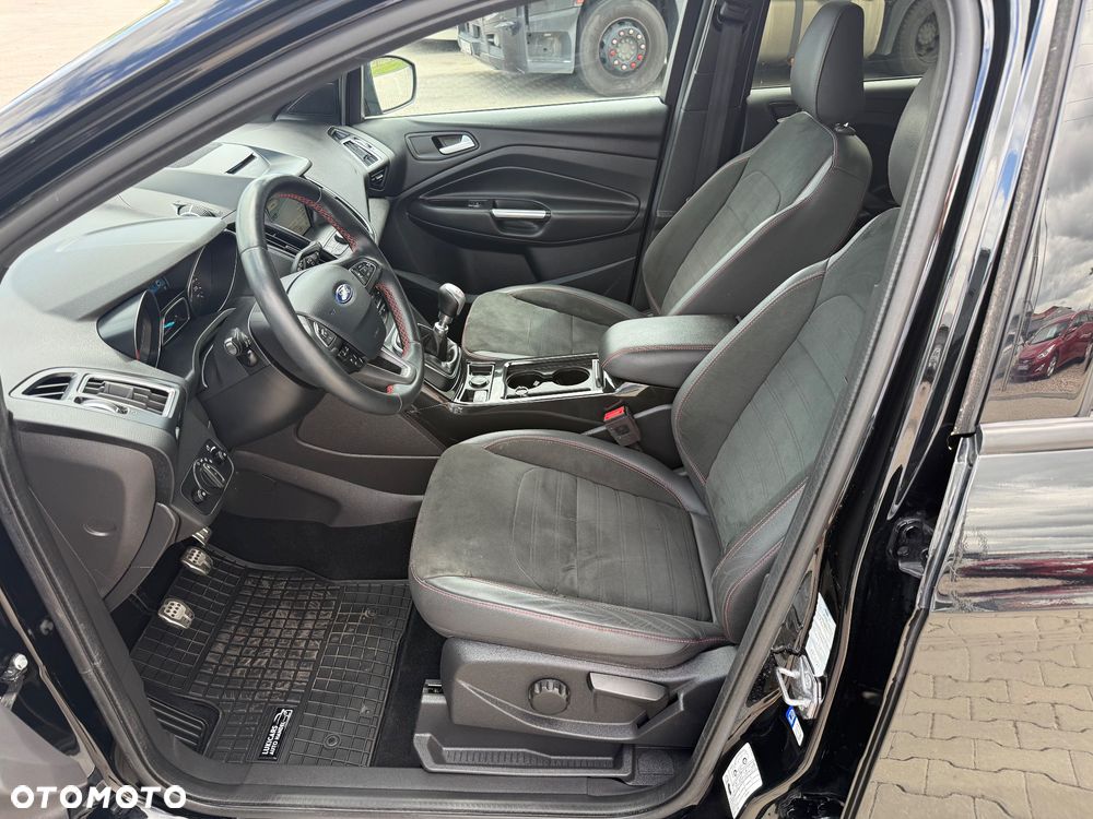 Ford Kuga 2.0 TDCi 4x2 ST-Line - 23