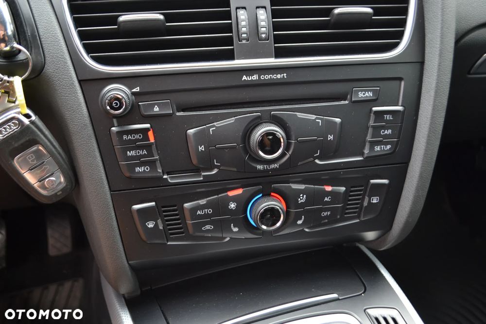 Audi A4 Avant - 32