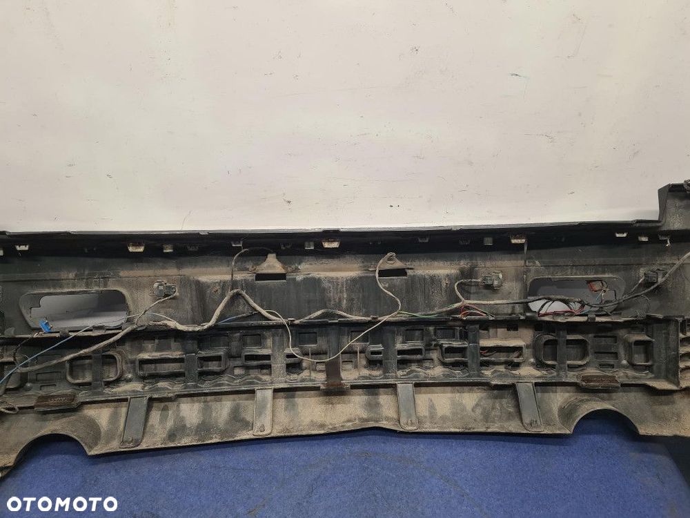 CHRYSLER 300C KOMBI 3.0 CRD ZDERZAK TYŁ - 11