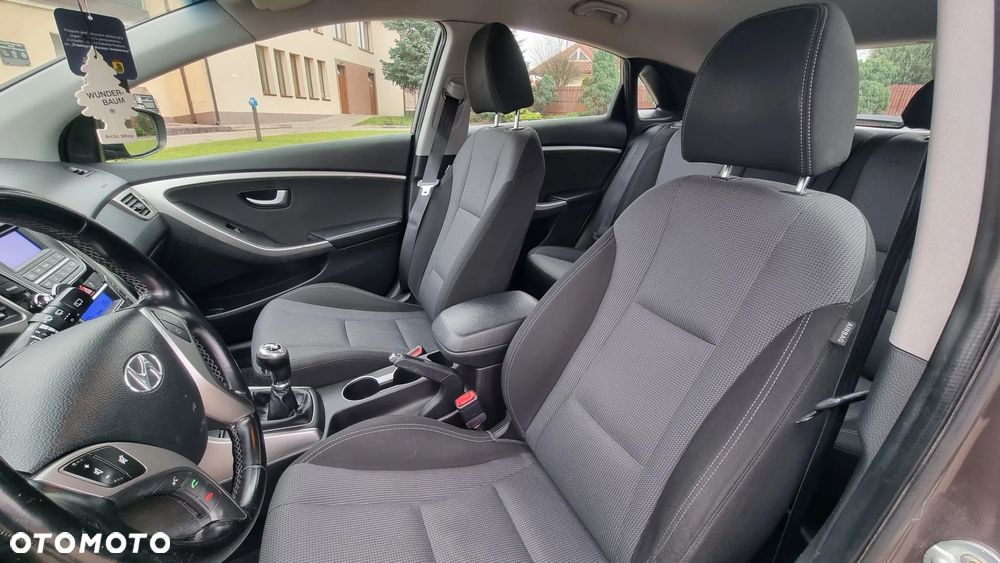 Hyundai i30 1.6 CRDi Comfort - 11