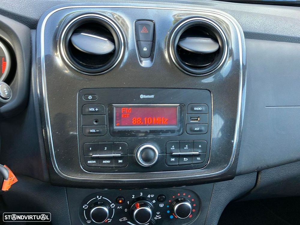 Dacia Sandero 1.0 SCe Pack — fotografia 14